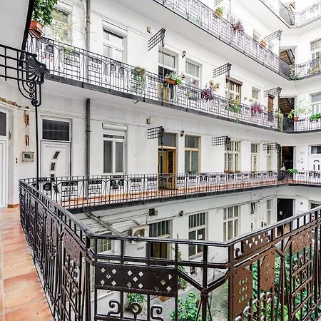 Vintage Apartment In The Jewish Quarter บูดาเปสต์ ภายนอก รูปภาพ