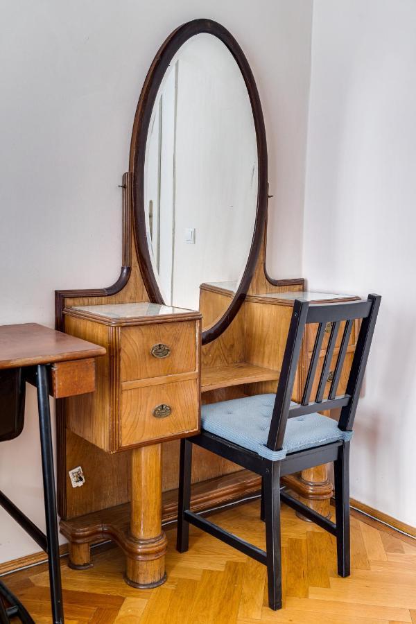 Vintage Apartment In The Jewish Quarter บูดาเปสต์ ภายนอก รูปภาพ