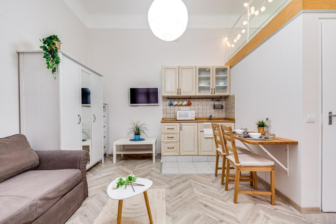 Vintage Apartment In The Jewish Quarter บูดาเปสต์ ภายนอก รูปภาพ