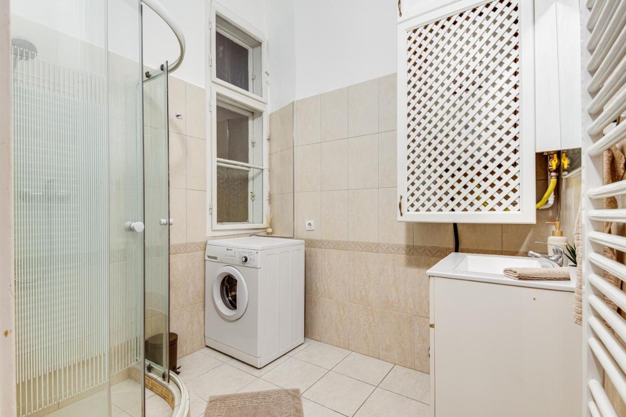 Vintage Apartment In The Jewish Quarter บูดาเปสต์ ภายนอก รูปภาพ