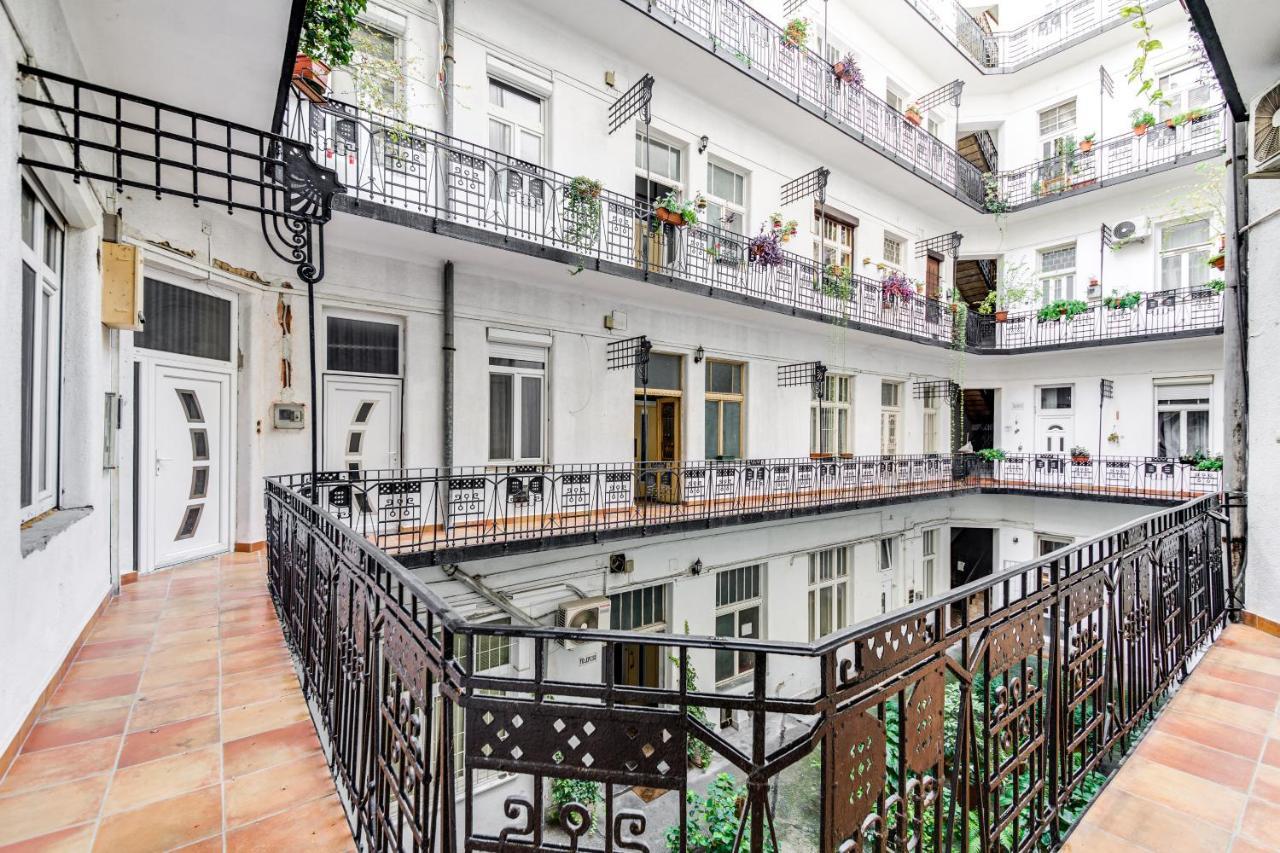 Vintage Apartment In The Jewish Quarter บูดาเปสต์ ภายนอก รูปภาพ