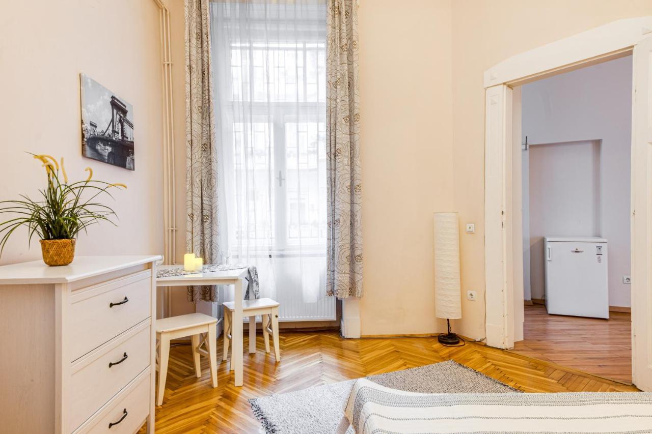Vintage Apartment In The Jewish Quarter บูดาเปสต์ ภายนอก รูปภาพ